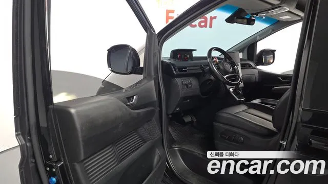 Hyundai Staria 2022 thumb 10