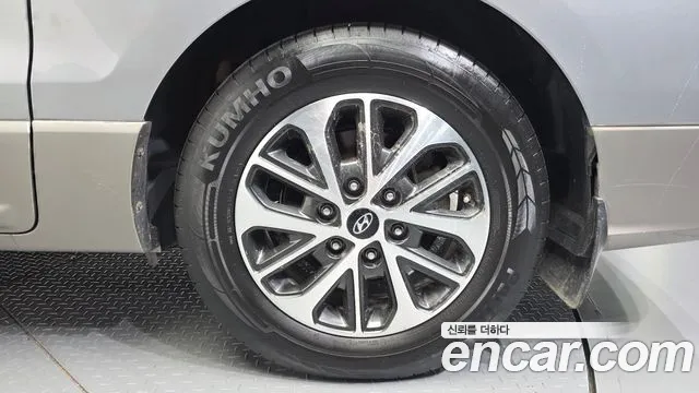 Hyundai Starex 2020 thumb 4