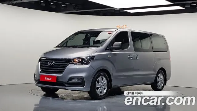 Hyundai Starex 2020 1
