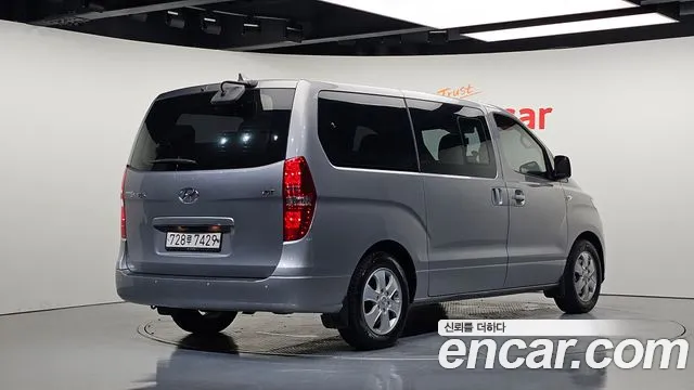 Hyundai Starex 2020 thumb 2
