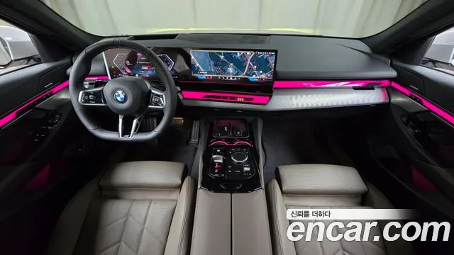 BMW 5-Series 2025 thumb 6