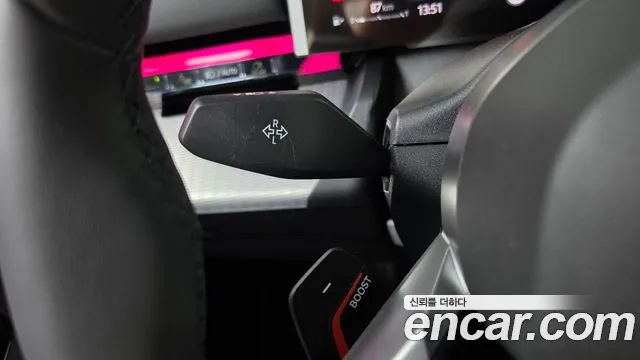 BMW 5-Series 2025 thumb 8