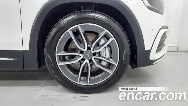 Mercedes-Benz GLB 2025 thumb 5
