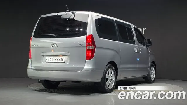 Hyundai Starex 2019 thumb 2