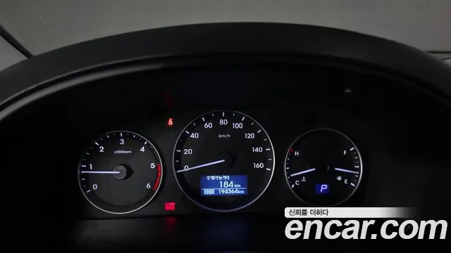 Hyundai Starex 2019 thumb 8