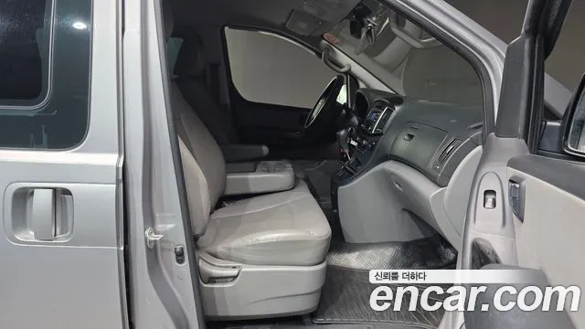 Hyundai Starex 2019 thumb 10