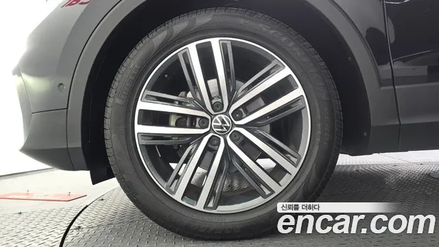 Volkswagen Tiguan 2023 thumb 5