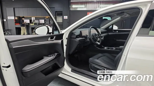 Kia K5 2025 thumb 9
