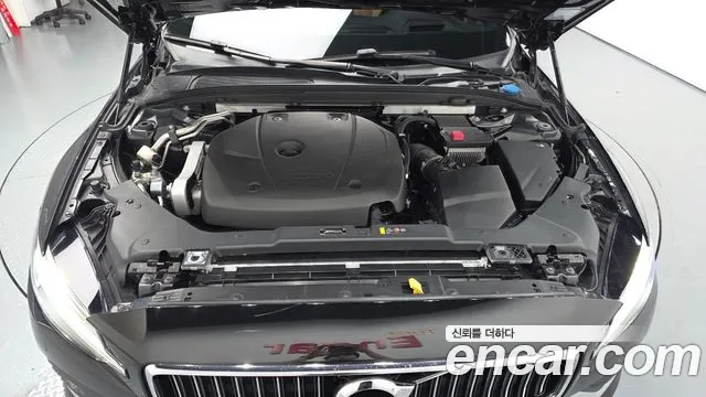 Volvo S60 2019 thumb 5