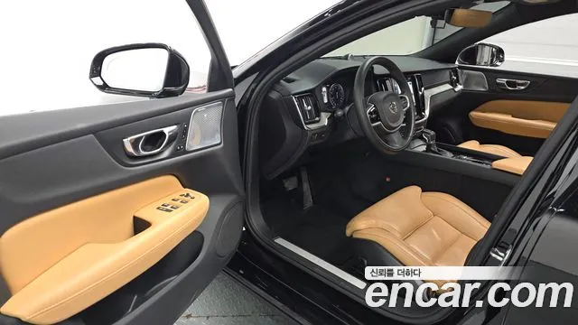 Volvo S60 2019 thumb 9
