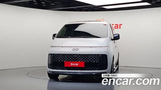Hyundai Staria 2022 thumb 3