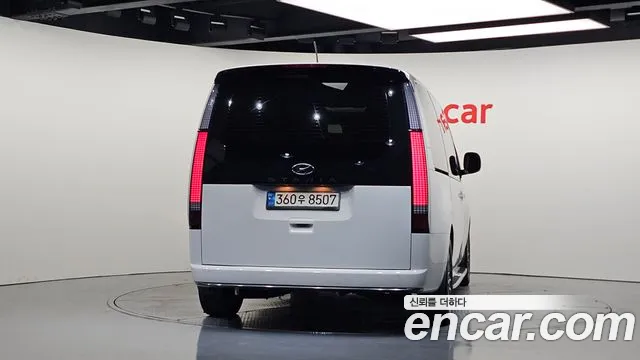 Hyundai Staria 2022 thumb 4