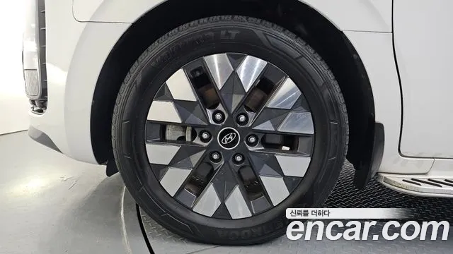 Hyundai Staria 2022 thumb 5