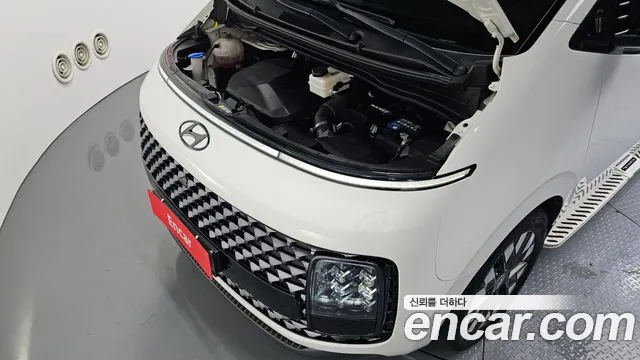 Hyundai Staria 2022 thumb 6