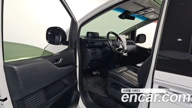 Hyundai Staria 2022 thumb 10