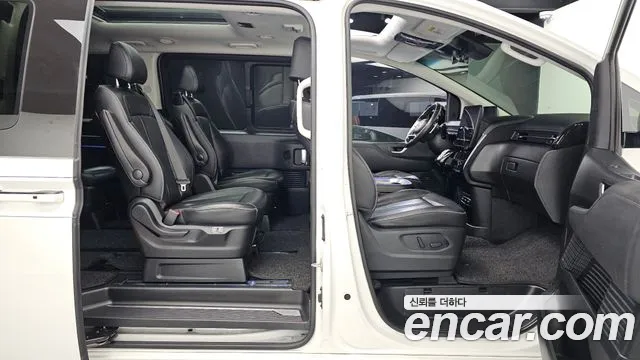 Hyundai Staria 2022 thumb 11