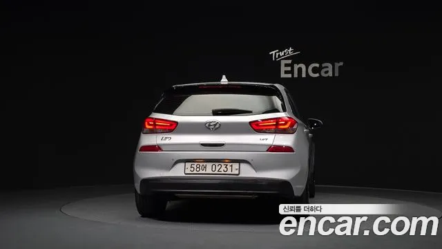 Hyundai i30 2016 thumb 4