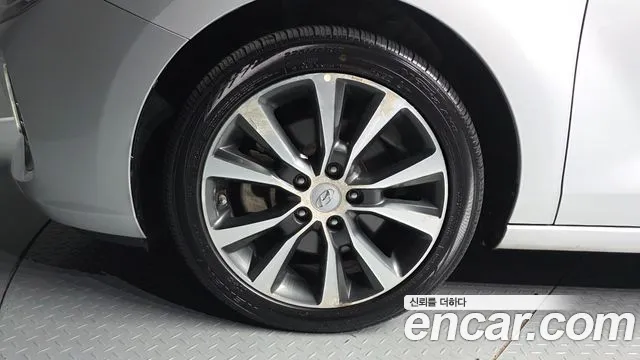 Hyundai i30 2016 thumb 5