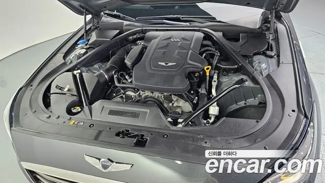 Genesis G80 2017 thumb 6