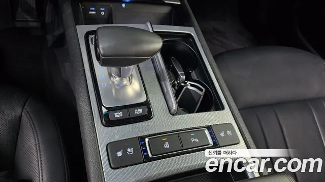 Genesis G80 2017 thumb 9