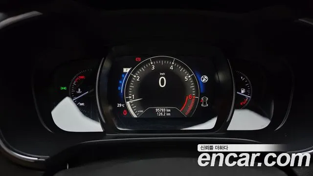 Renault-KoreaSamsung Koleos 2018 thumb 8