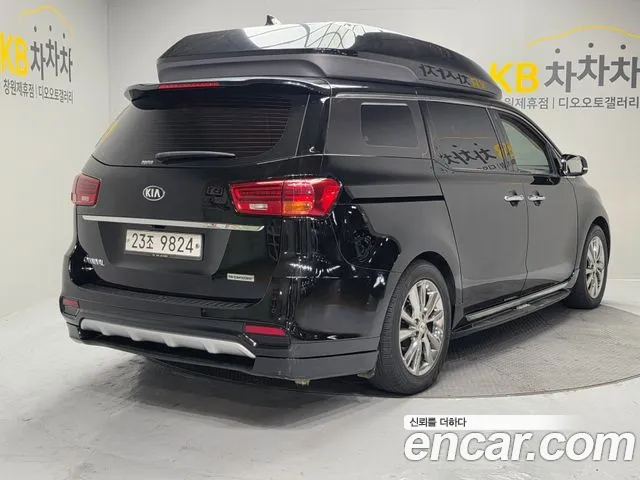 Kia Carnival 2018 thumb 4