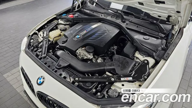 BMW M2 2017 thumb 6
