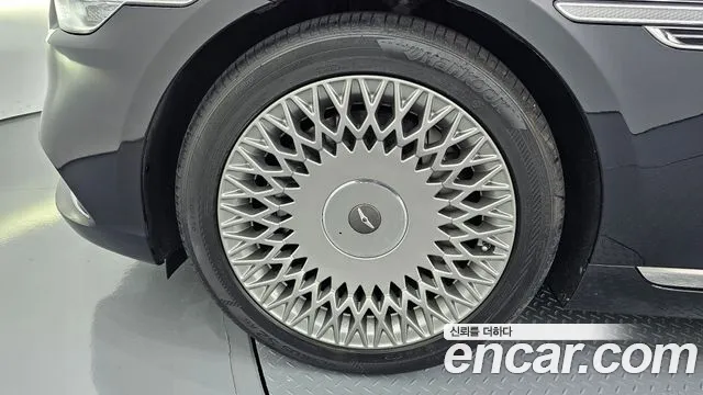 Genesis G90 2019 thumb 5