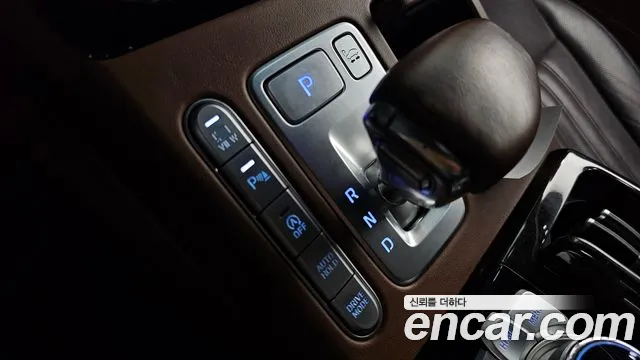 Genesis G90 2019 thumb 9