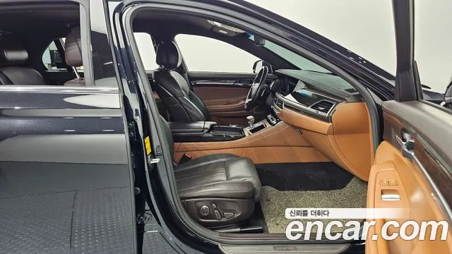 Genesis G90 2019 thumb 11