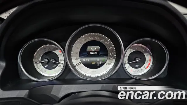 Mercedes-Benz E-Класс 2016 thumb 8