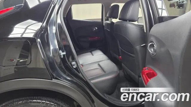 Nissan Juke 2016 thumb 10