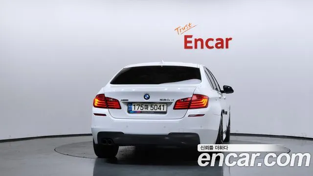 BMW 5-Series 2015 thumb 4
