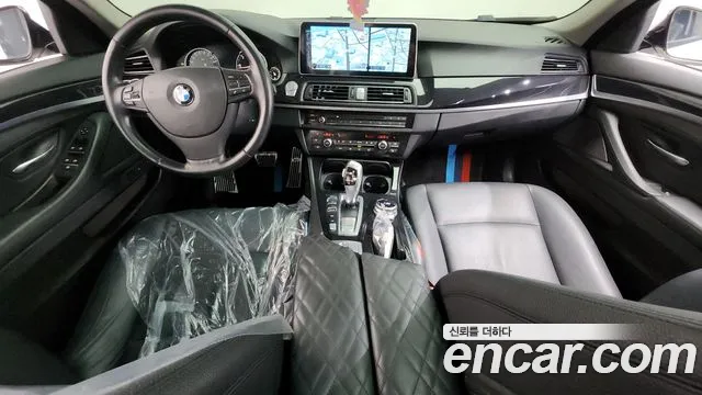 BMW 5-Series 2015 thumb 7