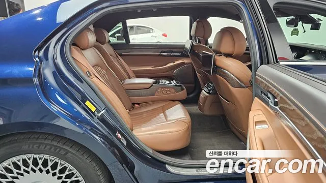 Genesis G90 2020 thumb 11