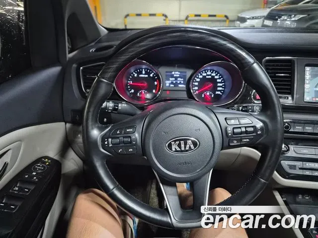 Kia Carnival 2020 thumb 6
