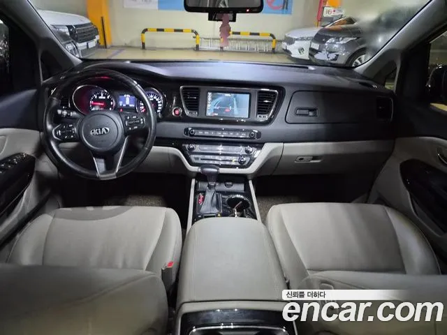 Kia Carnival 2020 thumb 7