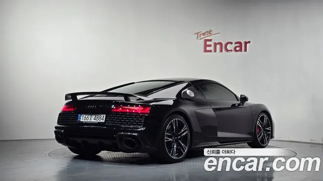 Audi R8 2021 thumb 2