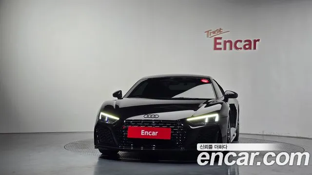 Audi R8 2021 thumb 3
