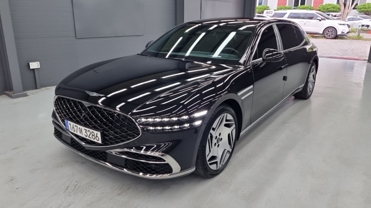 Genesis G90 2022 thumb 11