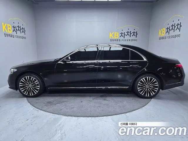 Mercedes-Benz S-Класс 2023 thumb 2