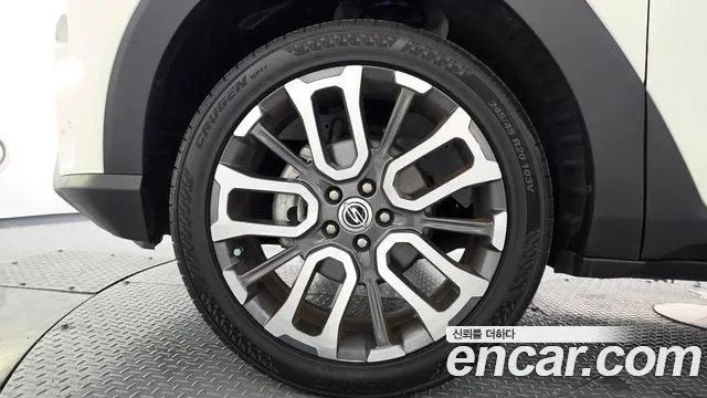 KG_Mobility_Ssangyong Torres 2022 thumb 5