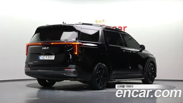 Kia Carnival 2024 thumb 2