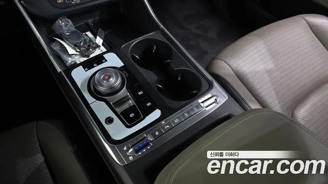 Kia Carnival 2024 thumb 9