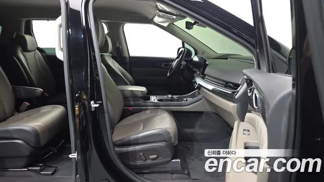 Kia Carnival 2024 thumb 11