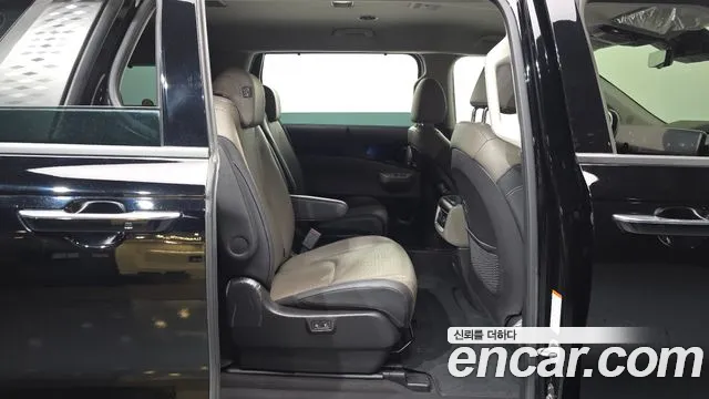 Kia Carnival 2024 thumb 12