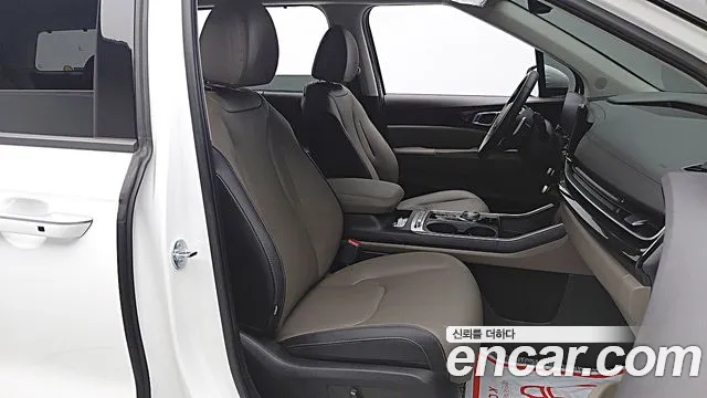 Kia Carnival 2024 thumb 8