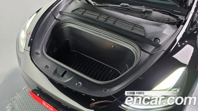 Tesla Model Y 2023 thumb 5