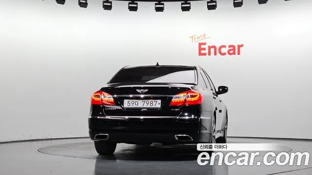Hyundai Genesis 2013 thumb 4