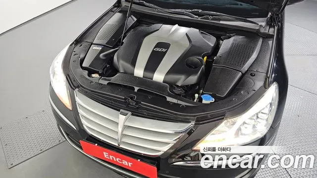 Hyundai Genesis 2013 thumb 6